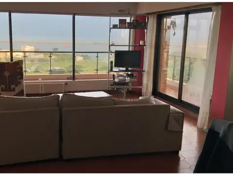Departamento en Alquiler de 4 ambientes