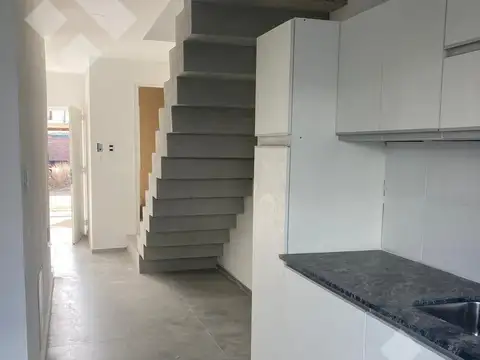 Casa 3 ambientes con 2 baños