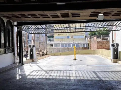 COCHERA DOBLE COMPLEJO “LA MERCED” AV. OLMOS 138