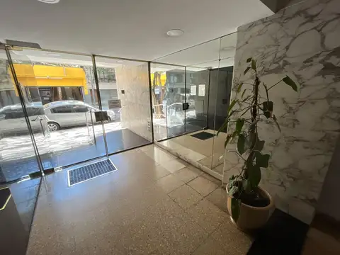 Alquiler de departamento monoambiente con cocina independiente ? Constitución