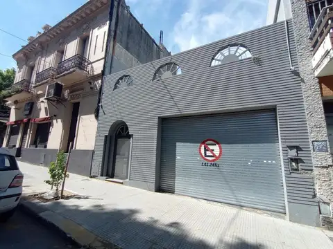 Local en Alquiler en Flores, $ 2.200.000