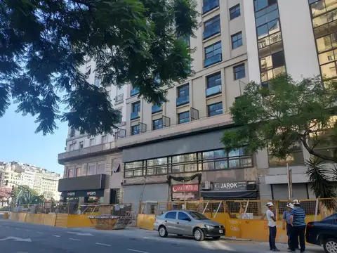 Oficina en Alquiler 50 años