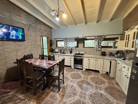 Casa en Venta en Rafael Calzada, USD 108.000