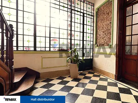 Casa en Venta 4 Dorm, cochera, jardín y terraza
