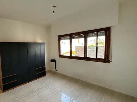 Depto Tipo Casa 4 ambientes con 2 baños