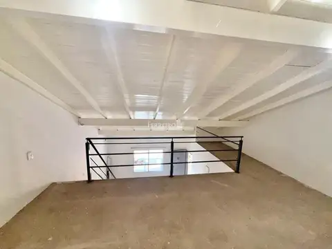 VENTA DEPARTAMENTO EN COMPLEJO CERRADO TRES AMBIENTES