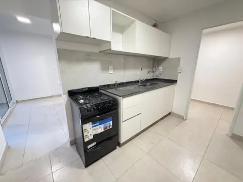 Departamento de 2 dormitorios con patio en planta baja en Laprida al 300, Barrio Norte, SMT