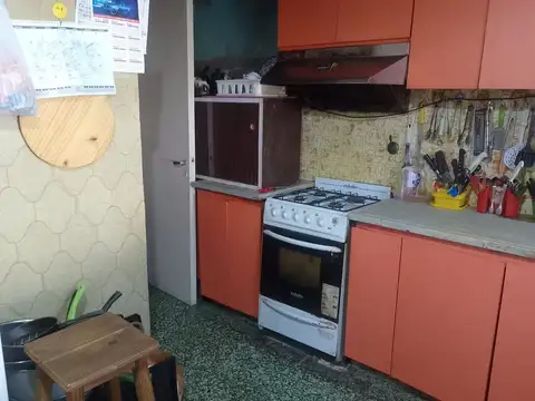VENTA CASA VILLA SARMIENTO, FONDO LIBRE, GARAGE