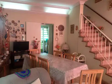 Casa 3 ambientes con 1 baño