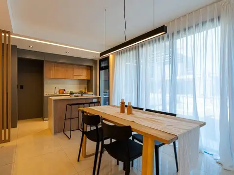 Venta Casa 3 Dormitorios con Pileta y Parrillero en Fisherton