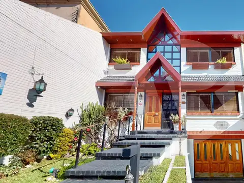 Venta casa en Ciudad Jardín Del Palomar 5 ambientes pileta quincho parrilla apto crédito