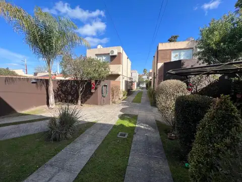 Depto Tipo Casa en Venta de 3 ambientes