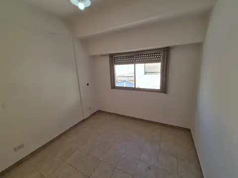 Departamento en Alquiler en General Roca, $ 920.000