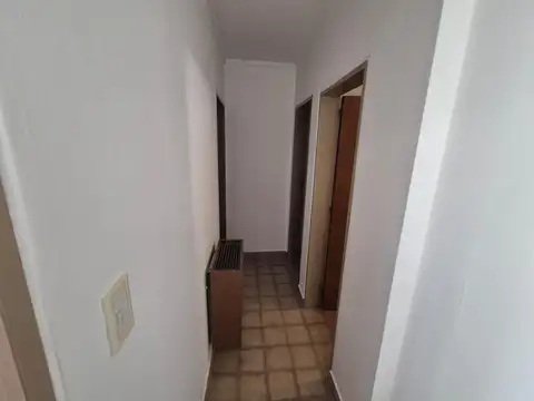 ALQUILA depto 2 dorm. céntrico, Gral Roca
