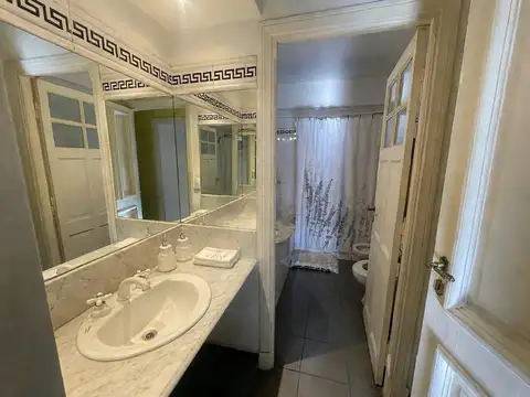 Muy linda casa en una planta en B°Cdo El Lago, Bella Vista