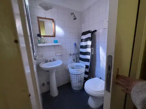Muy linda casa en una planta en B°Cdo El Lago, Bella Vista