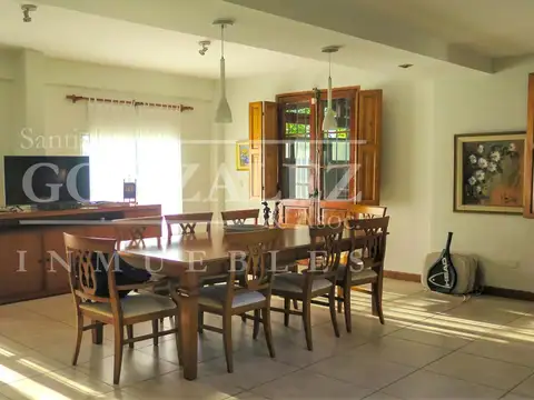 Casa 4 ambientes con 3 baños
