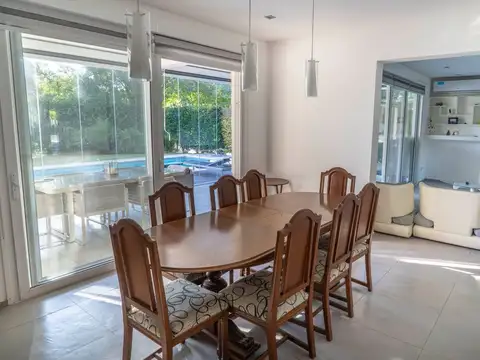 Casa en Venta en Countries y Barrios Cerrados en Pilar, USD 480.000