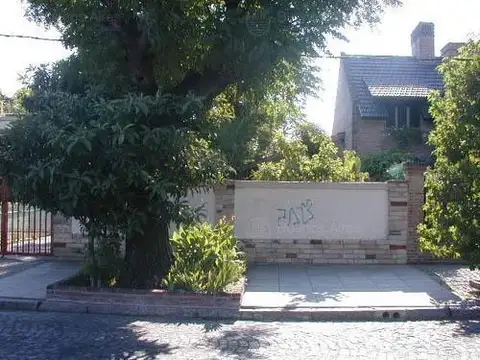 Terreno en Venta en Versalles, USD 400.000