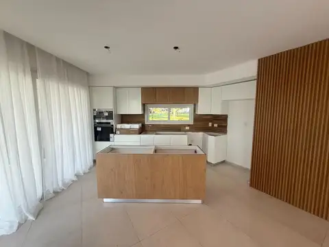 Casa en Alquiler A Estrenar