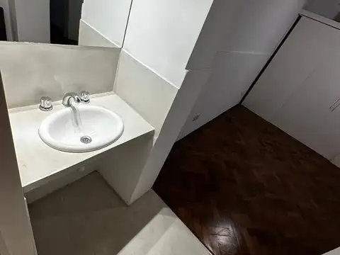 J A CABRERA 5500, Piso 0