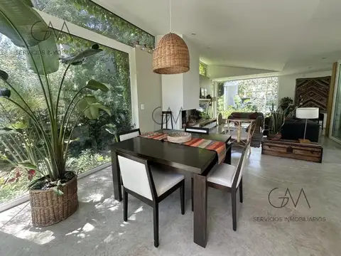 Casa 5 ambientes con 3 baños