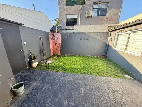 Depto Tipo Casa en Venta en Munro-Este, USD 145.000