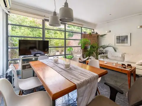 Venta PH tipo casa 5 amb con patio Belgrano R