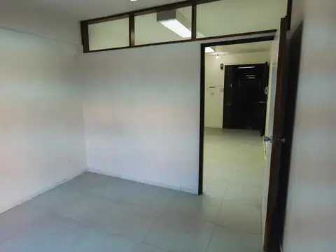 Oficina en Venta al Este