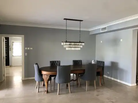 Casa 7 ambientes con 6 baños