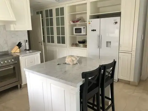 Casa en Bella Vista, Saida directa autopista Buen Ayre