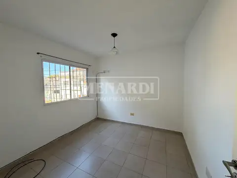 Departamento en Alquiler en Chilavert, $ 480.000