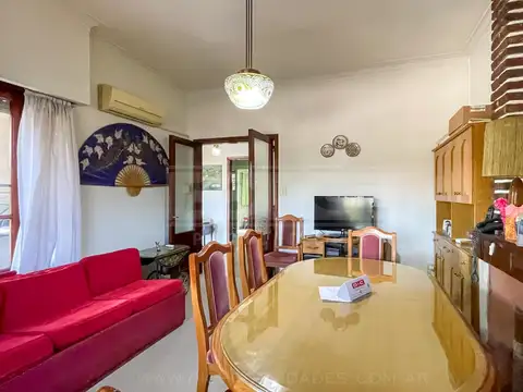 Casa 7 ambientes con 3 baños