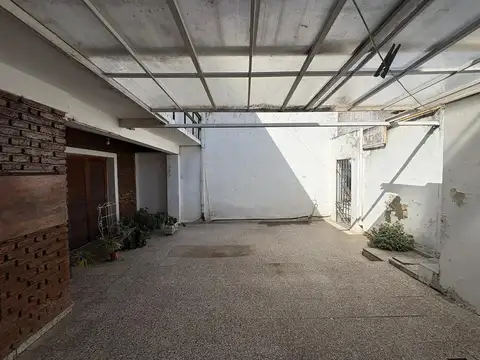 Santiago Derqui 2300