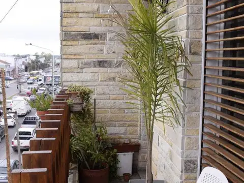 Depto Tipo Casa en Venta de 4 dormitorios