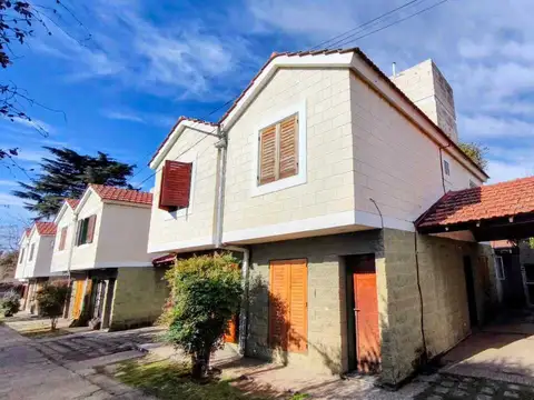 VENTA DUPLEX en HOUSING CARLOS PAZ 2 DORM