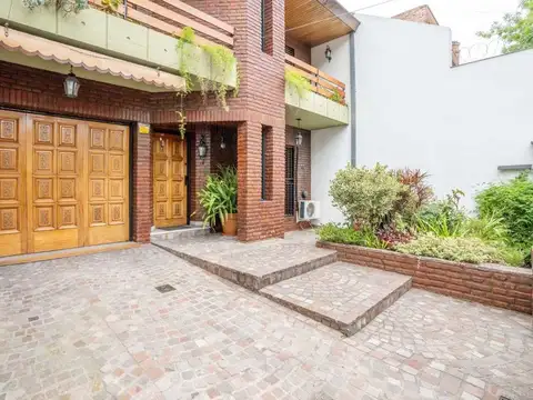 VENTA CASA 4 AMB. PARQUE CHACABUCO QUINCHO PATIO
