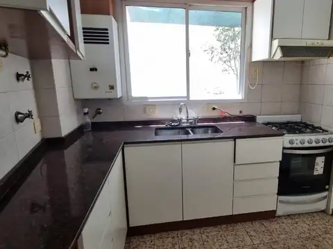 San Martin 600, Piso 1