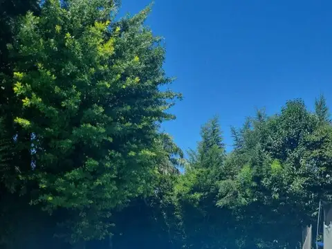 Casa en Venta con 4 cocheras