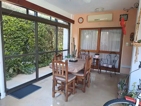 Hermosa casa en venta en country Banco provincia