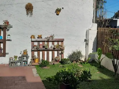 Depto Tipo Casa en Alquiler de 3 ambientes