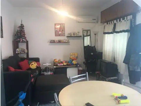 Depto Tipo Casa en Venta de 2 ambientes