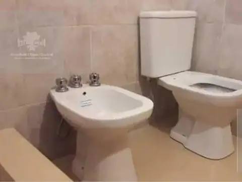 Depto Tipo Casa 5 ambientes con 2 baños