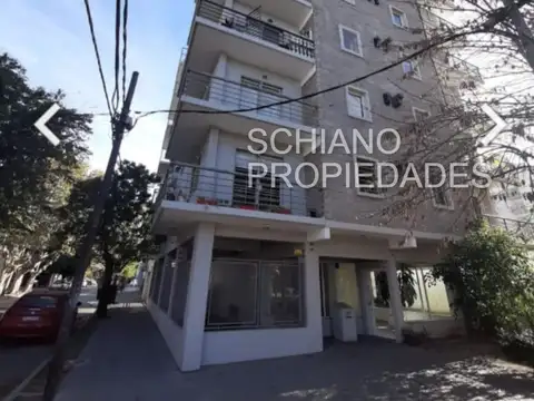 DEPARTAMENTO DE DOS AMBIENTES EN QUILMES CENTRO. EXCELENTE UBICACIÓN Y ESTADO.