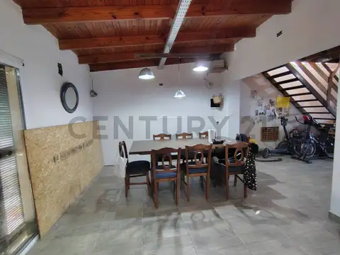 Casa 5 ambientes con 2 baños