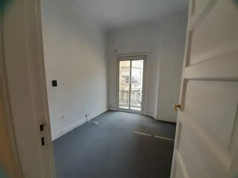 Avenida Sarmiento 900