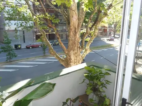 CASA 6 AMB .3 UNIDADES EN BLOCK IDEAL VIVIENDA MULTIFAMILIAR EN EXCELENTE ESTADO. 