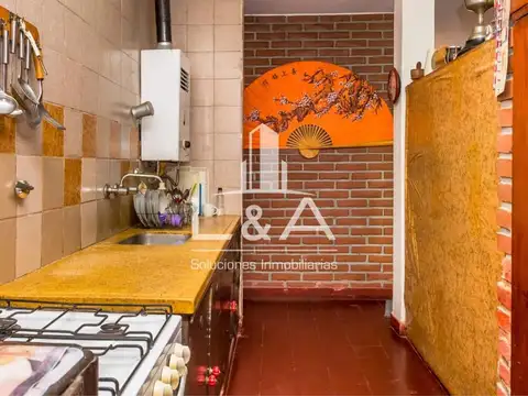 Casa 4 ambientes con 2 baños