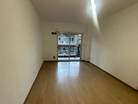 Departamento en Alquiler en Flores, $ 620.000