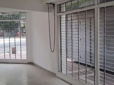 LOCAL EN ALQUILER EN AVELLANEDA